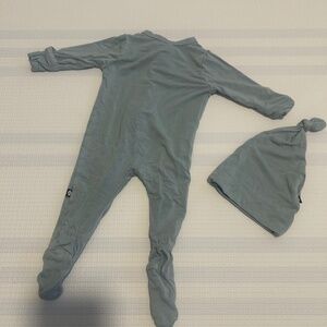 Kyte baby newborn footie and hat set